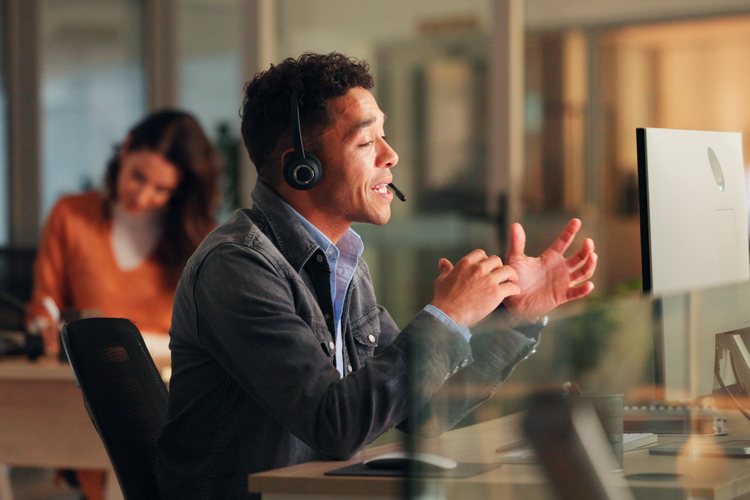 Boosting First Call Resolution with Conversation Analytics