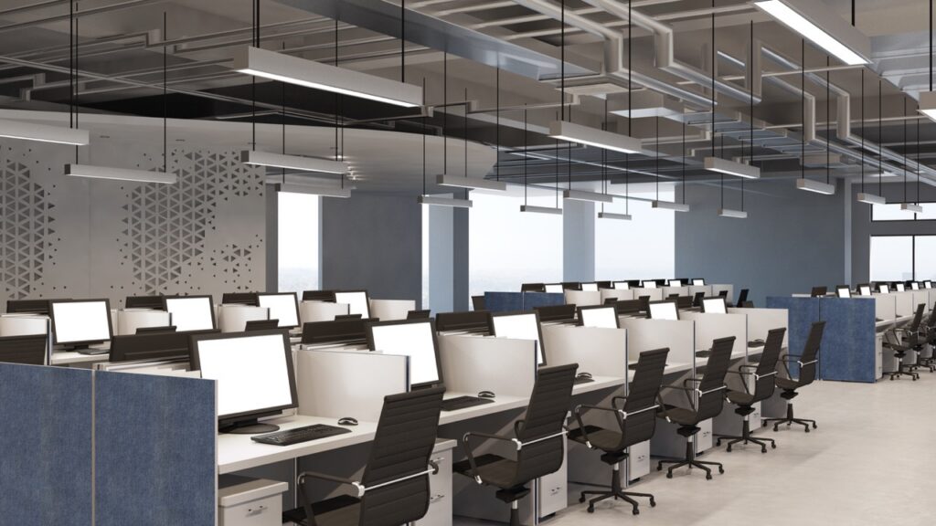 Contact center operations team assessing downtime cost across revenue and compliance during a platform outage
