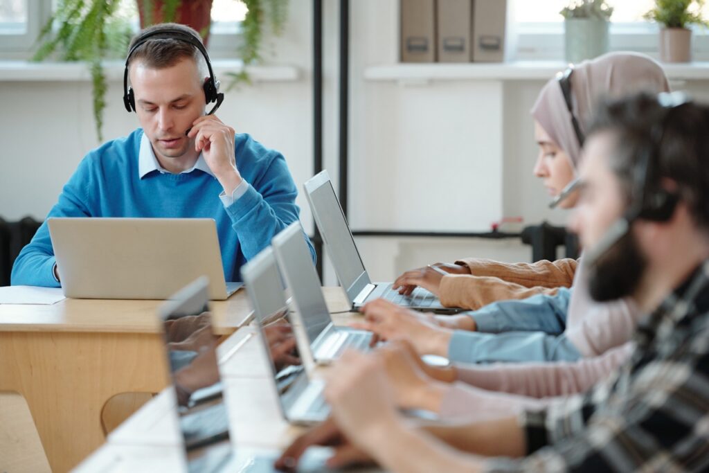 Contact center agent using integrated CCaaS and UC tools to transfer a customer call seamlessly