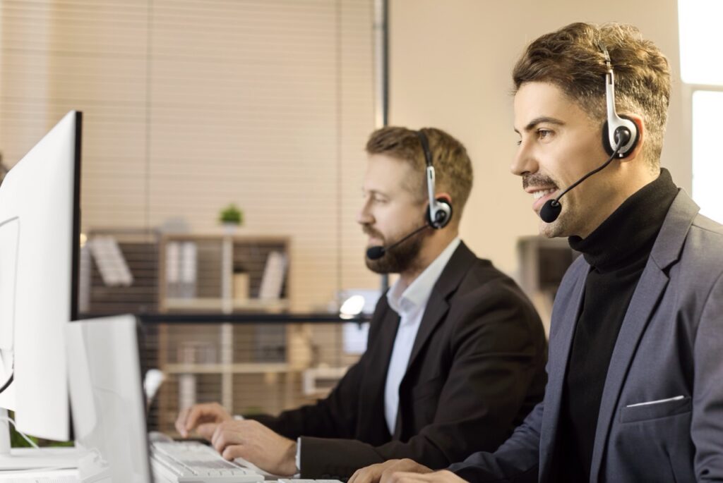 Supervisor using an integrated contact center platform dashboard to review agent performance